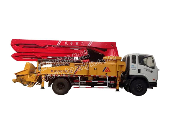 泵車(chē)(小型混凝土泵車(chē))